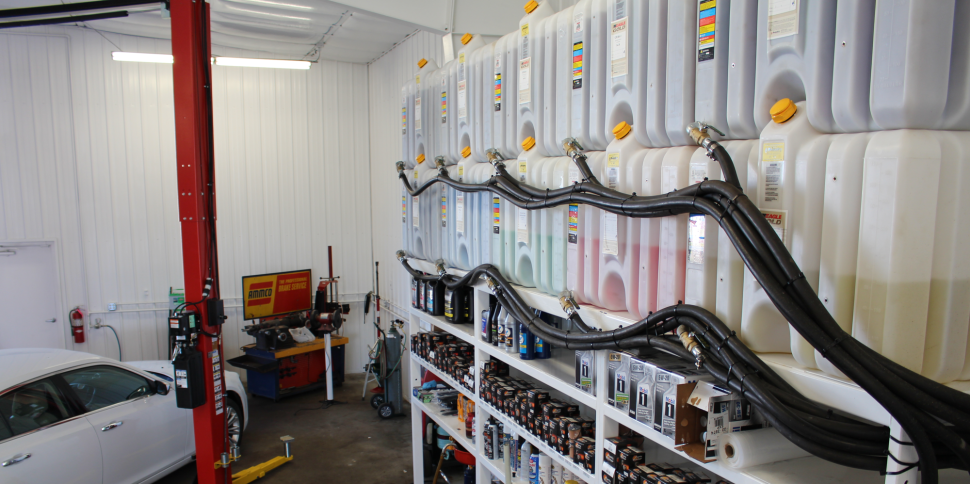 Autos shop using liquid storage tanks